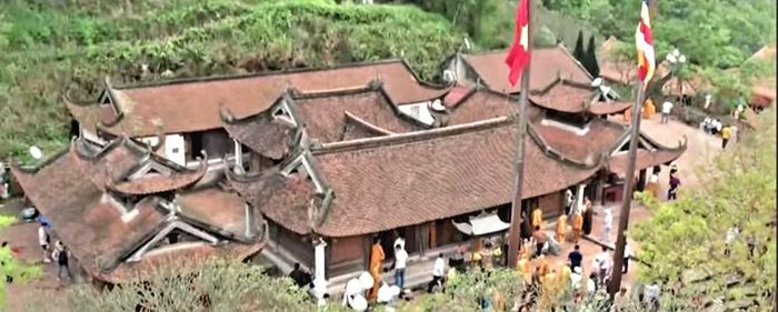 Di sản văn hoá thế giới Côn Sơn, Kiếp Bạc