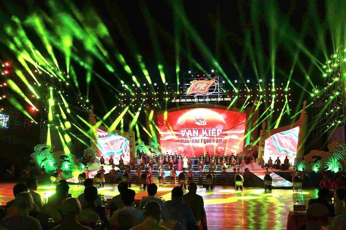 Màn nghệ thuật âm thanh, ánh sáng độc đáo