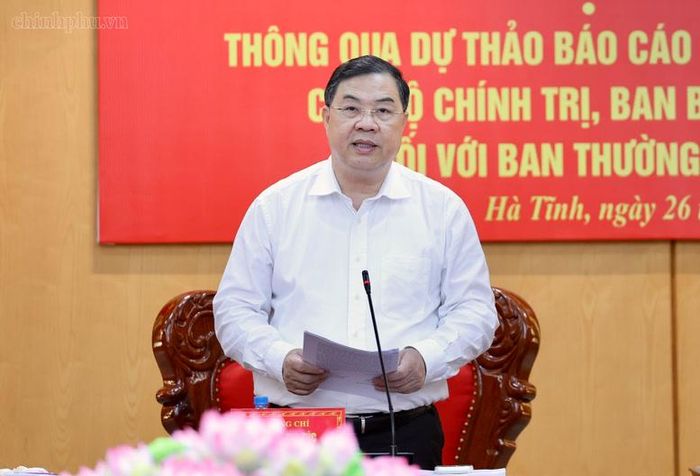 Đồng chí Phạm Gia Túc, Ủy viên Bộ Chính trị, Phó Thủ tướng Thường trực Chính phủ, Trưởng đoàn kiểm tra, giám sát số 233 chủ trì hội nghị - Ảnh: chinhphu.vn/Phương Nguyên