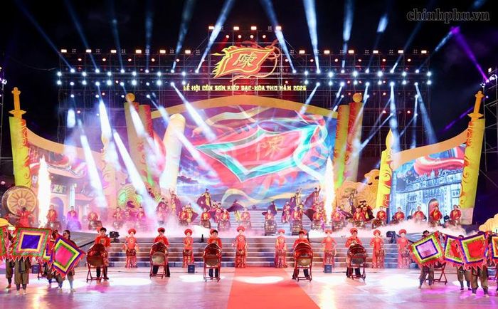 Chương trình nghệ thuật tại lễ khai mạc - Ảnh: chinhphu.vn/Thu Sa