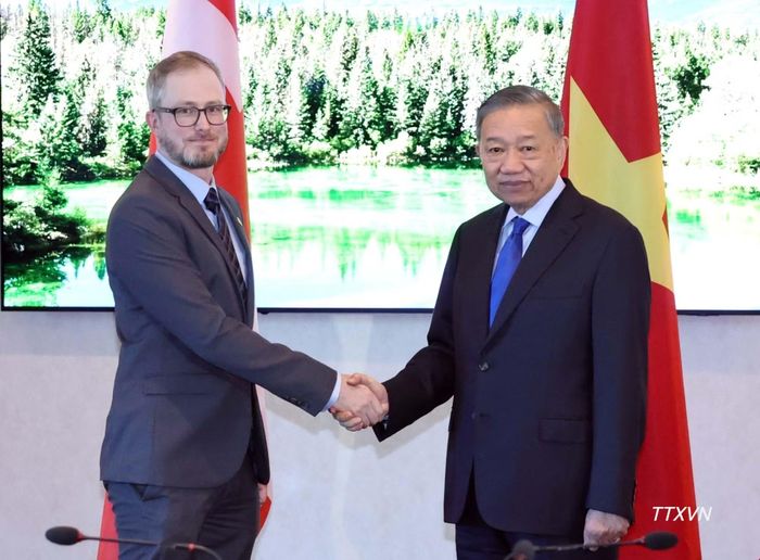 Tổng Bí thư, Chủ tịch nước Tô Lâm tiếp Tổng Bí thư Đảng Cộng sản Canada Drew Garvie. (Ảnh: Thống Nhất/TTXVN)
