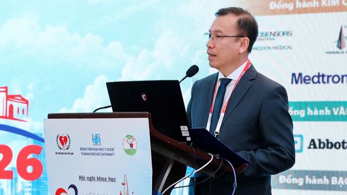 Giáo sư, Tiến sĩ, bác sĩ Nguyễn Hoàng Định, Phó Giám đốc Bệnh viện Đại học Y dược Thành phố Hồ Chí Minh phát biểu. (Ảnh: CTV)