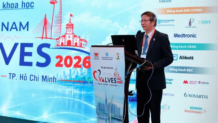 Giáo sư, Tiến sĩ, bác sĩ Huỳnh Văn Minh, Chủ tịch Hội Tim mạch học Việt Nam phát biểu. (Ảnh: CTV)