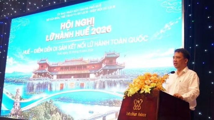 Phó Chủ tịch Ủy ban nhân dân thành phố Huế Trần Hữu Thùy Giang phát biểu khai mạc hội nghị. (Ảnh: CH)