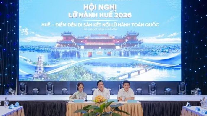 Đại diện lãnh đạo Sở Văn hóa, Thể thao và Du lịch cùng đơn vị chủ trì trao trao đổi, thảo luận tại hội nghị. (Ảnh: Lê Hoàng)