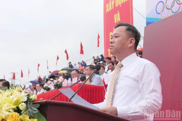 Đồng chí Đỗ Hùng Đức, Phó Chủ tịch Ủy ban nhân dân tỉnh Tuyên Quang phát biểu khai mạc đại hội. (Ảnh: KHÁNH TOÀN)