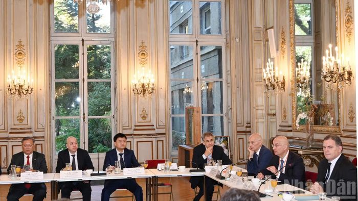 Bộ trưởng Giao thông Pháp Philippe Tabarot mong muốn tăng cường hợp tác với Việt Nam trong lĩnh vực đường sắt. (Ảnh: KHẢI HOÀN)