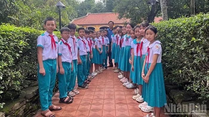 Chuỗi hoạt động hướng đến kỷ niệm 150 năm Ngày sinh cụ Huỳnh Thúc Kháng góp phần giáo dục truyền thống yêu nước cho thế hệ trẻ Thạnh Bình. (Ảnh: TB)
