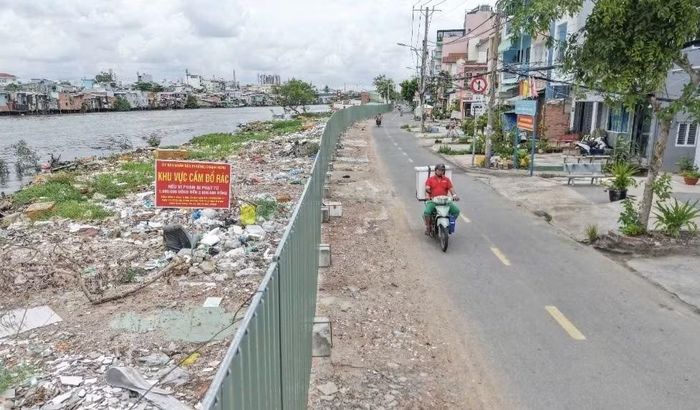 Một đoạn dự án đang thi công của dự án cải tạo, chỉnh trang trên địa bàn Thành phố. (Ảnh: QUANG QUÝ)