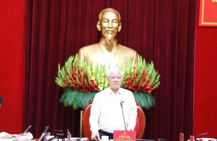 Phó Chủ tịch Thường trực Quốc hội Đỗ Văn Chiến phát biểu ý kiến tại buổi làm việc. (Ảnh: NGỌC LONG)