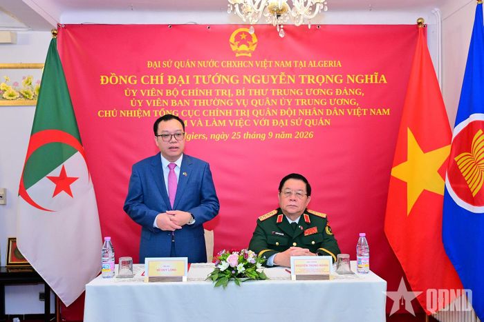 Đại sứ Việt Nam tại Algeria Vũ Duy Long phát biểu.