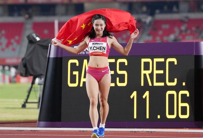 Chen Yujie phá kỷ lục ở nội dung nữ chạy 100m môn điền kinh tại ASIAD sau 24 năm. Ảnh: China Xinhua Sports 