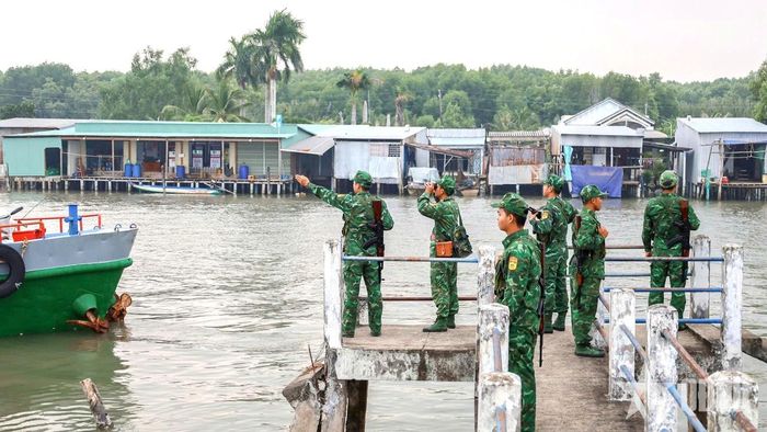 Trên địa bàn đơn vị quản lý, hằng ngày có hàng trăm phương tiện trong và ngoài tỉnh ra, vào.