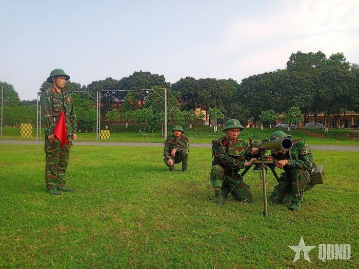 Một buổi huấn luyện của khẩu đội SPG-9 ở Trung đoàn 36.