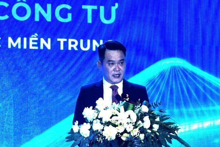 Chủ tịch VPSF năm 2026 Đặng Hồng Anh phát biểu khai mạc Diễn đàn.