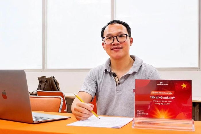 TS Vũ Khắc Kỷ, giảng viên bộ môn Toán, trường ĐH FPT (Ảnh: NVCC).