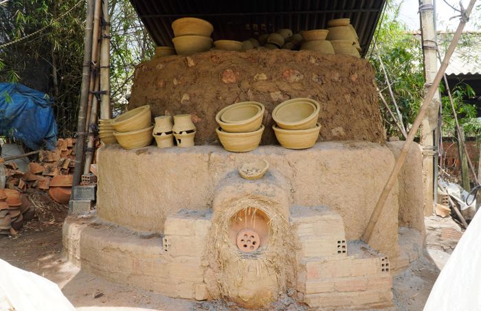 Một chiếc lò có thể nung ra hàng trăm sản phẩm gốm