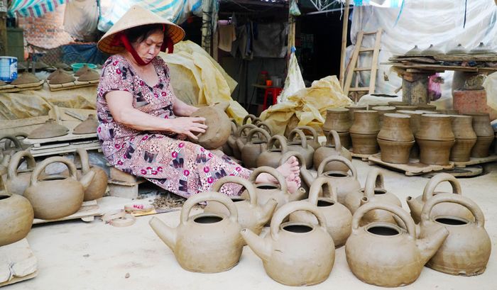 Hiện nay, làng gốm Vân Sơn - Nhạn Tháp là làng gốm thủ công truyền thống duy nhất của tỉnh Gia Lai