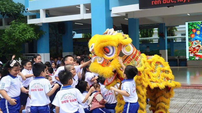  Học sinh phân hiệu Trường Tiểu học Hiệp Tân vui trung thu 