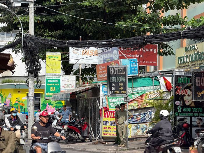 Vụ cháy khách sạn trên đường Tân Kỳ Tân Quý, phường Tân Sơn Nhì, khiến 2 người tử vong. Ảnh: NGUYỄN TÂN