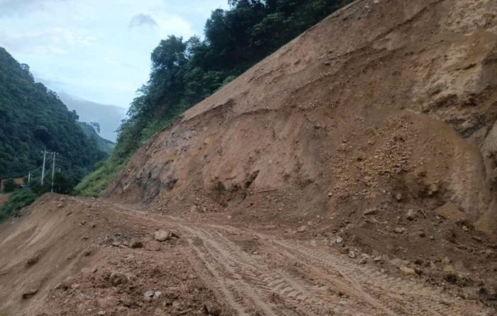  Điểm sạt lở đã được khắc phục, thông tuyến vào hai bản vùng cao 