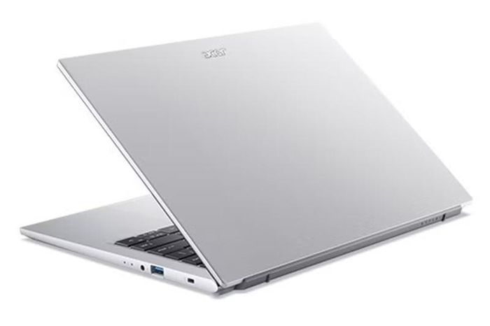 Trọng lượng chỉ 1,4 kg giúp Acer Aspire Go dễ mang theo, màn hình 14 inch giữ không gian hiển thị rộng nhưng vẫn gọn gàng trong balo.