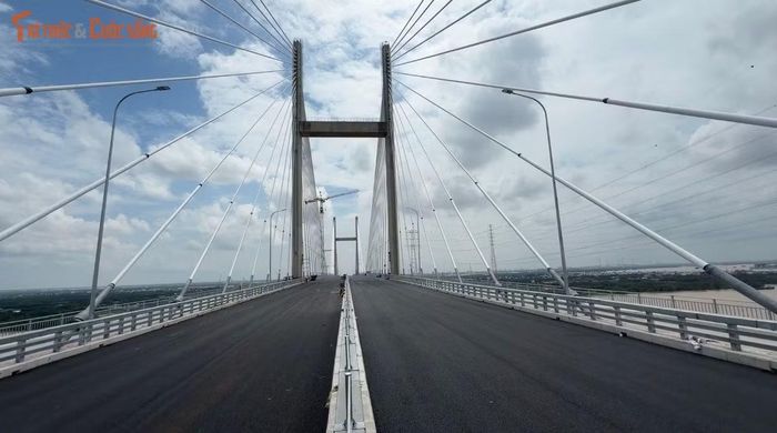 Ngoài ra tuyến cao tốc này cũng giúp người dân Miền Tây và khu Nam TP HCM đến sân bay Long Thành dễ dàng hơn...