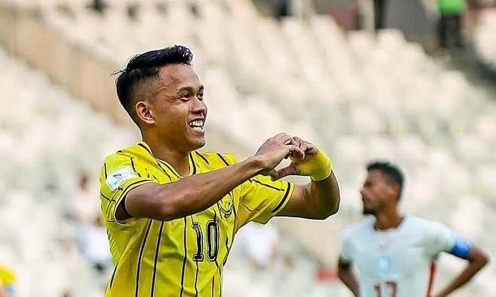 Tiền đạo Arif Aiman lập cú đúp giúp Malaysia thắng Bangladesh 3-0 ở trận ra quân. Ảnh: FAM.