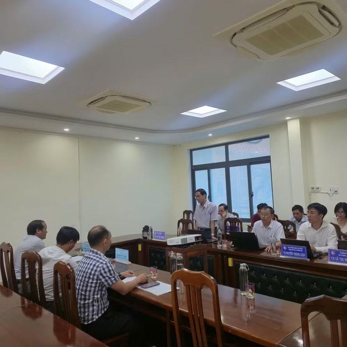 Trường Cao đẳng Kon Tum làm việc với UBND xã Sơn Kỳ. Ảnh: Thanh Thanh
