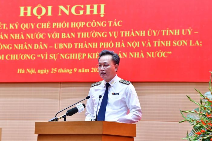 Tổng Kiểm toán nhà nước Nguyễn Hữu Nghĩa phát biểu tại hội nghị.