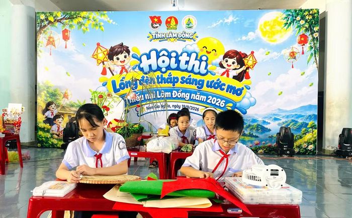Các trò chơi, hoạt động vui chơi được tổ chức, góp phần mang đến niềm vui cho thiếu nhi có hoàn cảnh khó khăn trong dịp Tết Trung thu.