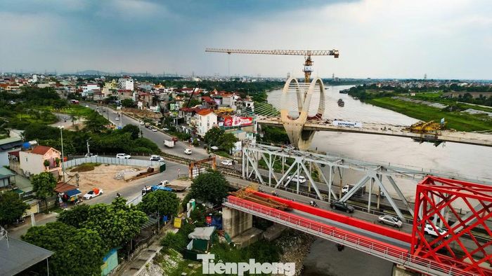 Khi mặt bằng được bàn giao đầy đủ, các mũi thi công có thể đồng loạt triển khai, hướng tới mục tiêu thông xe kỹ thuật vào cuối năm.
