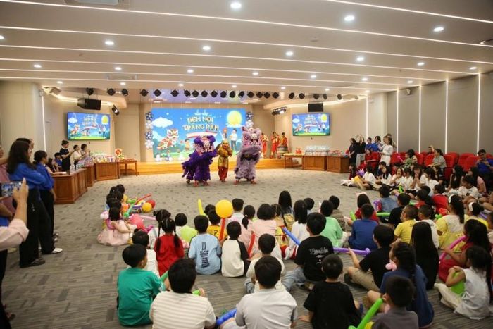 Quang cảnh “Đêm Hội Trăng Rằm”