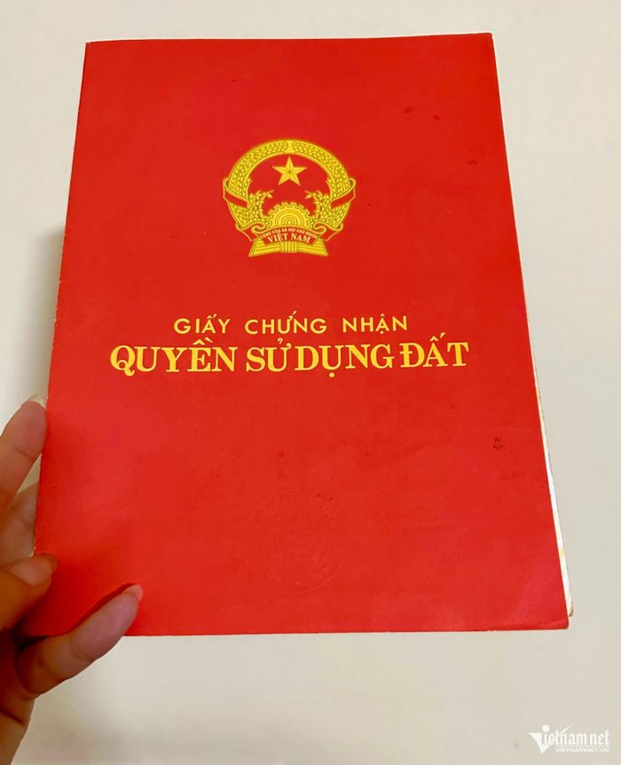 Trên sổ đỏ đã cấp chưa xác định cụ thể diện tích đất ở mà thể hiện chung đất ở với đất khác, việc xác định diện tích đất ở thực hiện theo quy định tại khoản 2 Điều 20 Nghị định số 49/2026. Ảnh minh họa: Hồng Khanh
