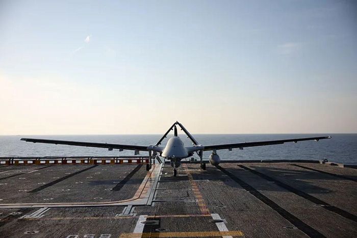 Trong khuôn khổ kịch bản diễn tập, UAV Bayraktar TB3 thực hiện các nhiệm vụ tác chiến chống tàu ngầm (ASW), phối hợp hoạt động nhịp nhàng với máy bay tuần tra biển trong khu vực tác chiến. Ảnh: anews.com.tr