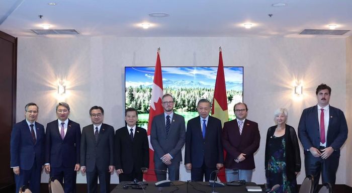 Tổng Bí thư, Chủ tịch nước Tô Lâm tiếp Tổng Bí thư Đảng Cộng sản Canada Drew Garvie. Ảnh: TTXVN