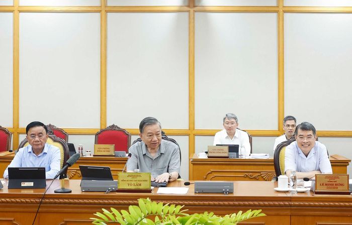 Một phiên họp của Bộ Chính trị. Ảnh: TTXVN