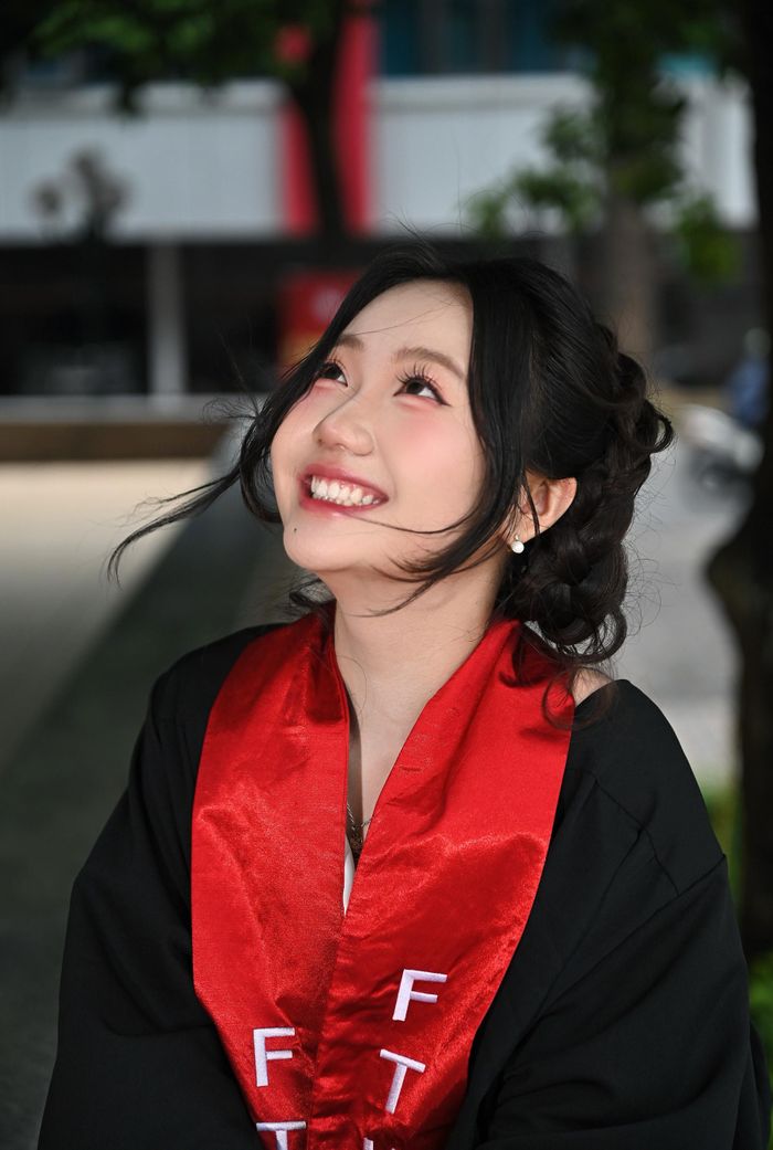 Ngoài học giỏi, Phương Chi là cô gái giàu năng lượng, tích cực tham gia các sự kiện của trường, khoa. Ảnh: NVCC