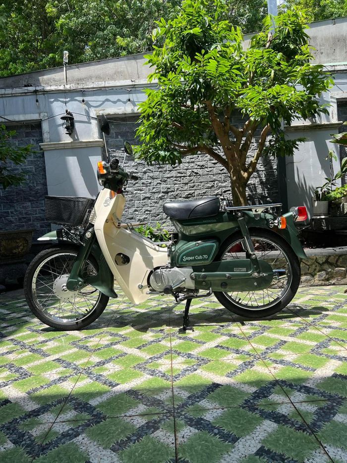 Chiếc Cub 81/70cc đời đầu, được giới thiệu sản xuất năm 1980 và đăng ký năm 1981