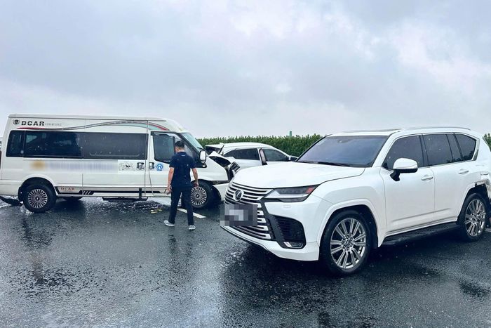 Hiện trường vụ tai nạn giao thông trên cao tốc Pháp Vân - Cầu Giẽ - Ninh Bình. Ảnh: Cục CSGT