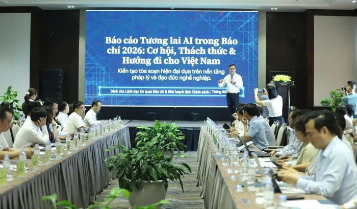 Nhà báo Lê Quốc Minh, Ủy viên Trung ương Đảng, Tổng Biên tập Báo Nhân Dân, Phó Trưởng Ban Tuyên giáo Trung ương, Chủ tịch Hội Nhà báo Việt Nam chia sẻ tại diễn đàn