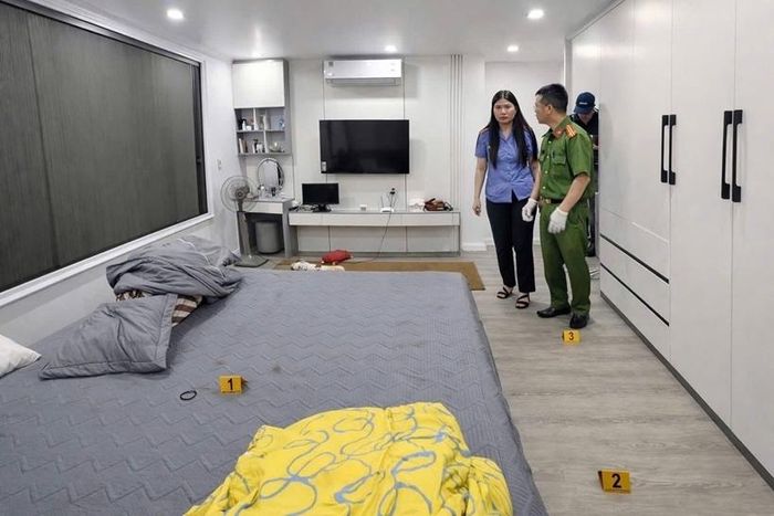 VKSND khu vực 6, TP Quảng Ninh phối hợp cùng Cơ quan CSĐT khám nghiệm hiện trường vụ án.