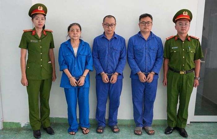 Từ trái sang: Phượng, Khôi, Tiến. (Ảnh: Công an cung cấp)