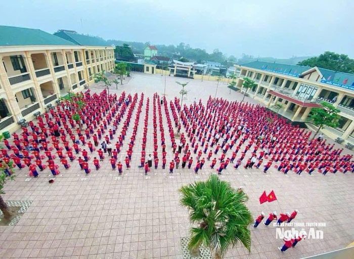 Trường Tiểu học Quỳnh Tam đang phấn đấu xây dựng trường đạt chuẩn Quốc gia mức độ 2. Ảnh: Thanh Hà