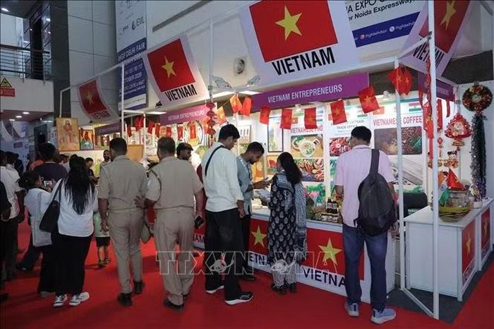 Gian hàng Việt Nam lúc nào cũng thu hút nhiều khách đến tham quan, tìm hiểu sản phẩm và cơ hội hợp tác. Ảnh: Vũ Hà/TTXVN