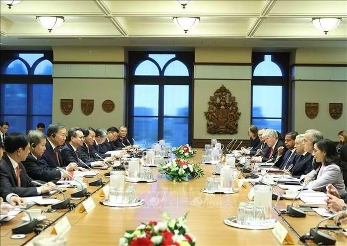 Tổng Bí thư, Chủ tịch nước Tô Lâm hội đàm với Thủ tướng Canada Mark Carney. Ảnh: Thống Nhất/TTXVN