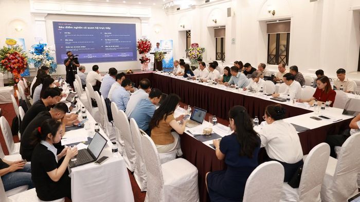 Toàn cảnh tọa đàm “Gỡ điểm nghẽn chuyển đổi số quốc gia” do Hội Truyền thông số Việt Nam và Tạp chí điện tử VietTimes tổ chức ngày 24/9.