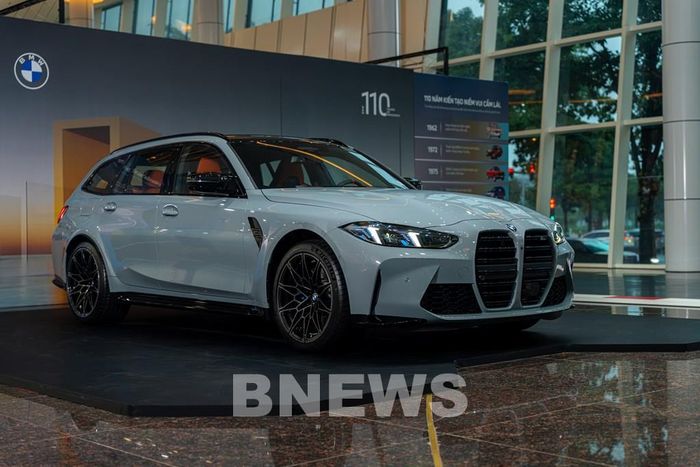 BMW M3 Touring mở rộng khái niệm về một chiếc BMW M bằng cách kết hợp hiệu năng của M3 với kiểu thân xe Touring – một lựa chọn hiếm gặp và đầy cá tính trong thế giới xe hiệu năng cao