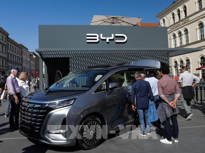 Mẫu xe điện của BYD tại Triển lãm ô tô quốc tế ở Munich, Đức ngày 8/9/2023. Ảnh: THX/TTXVN