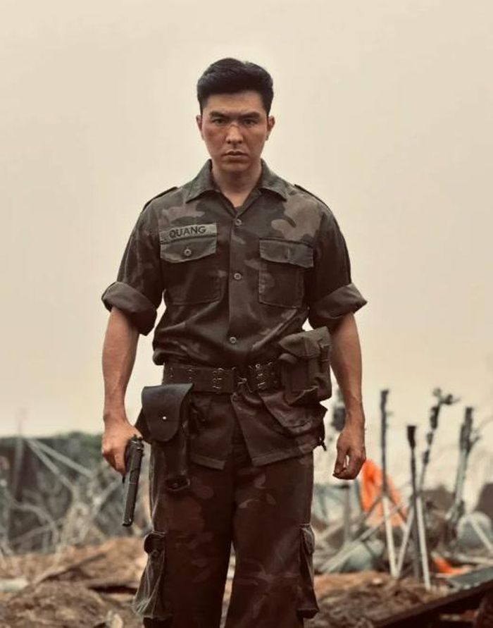 Steven Nguyễn trong Mưa Đỏ.